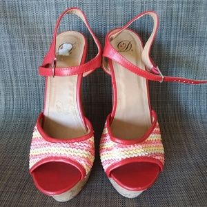 Red summer wedge